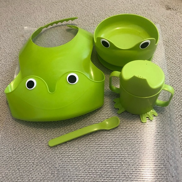 2/$15 Baby feeding spoons, IKEA green bib, bowl spoon and Sippy cup set. - Picture 3 of 3